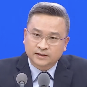 陈操 Cao Chen (国家疾控中心主任，病毒病预防控制所所长助理，疾病控制办公室副主任 Director of the National Center for Disease Control and Prevention, Assistant Director of the Institute of Viral Disease Prevention and Control, and Deputy Director of the Office of Disease Control)