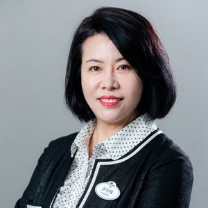 Maria Yin (HRVP at Universal Beijing Theme Park and Resort)