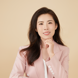 Yiting Li (Founder of Beijing DreamSpark Educational Consulting Company)