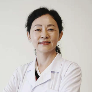齐海梅 Qi Haimei (中国老年保健协会功能修复分会专家指导委员主席 Chairman of the Expert Advisory Committee of the Functional Rehabilitation Branch of the China Association of Gerontology and Geriatrics)