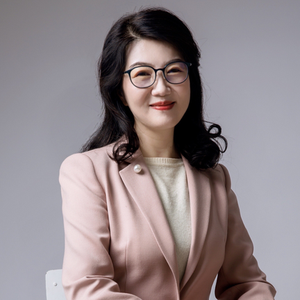 Sharon Wang (Bilingual trainer at Linke Consulting Co., Ltd.)