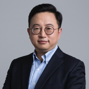 Lu Zheng (Associate Professor of Sociology at Schwarzman College, Tsinghua University)