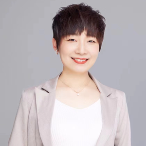Golden Zhang (Marketing & Sales GM of Amcare Women’s & Children’s Hospital, AmCham China, Tianjin Women Professionals Committee Co-Chair)