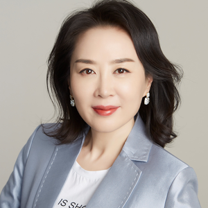 Diane Wang (Outstanding Woman Leader of the Year Finalist)